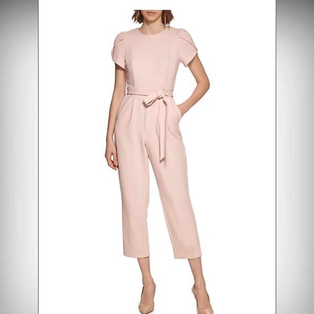 Calvin Klein
Tulip-Sleeve Jumpsuit